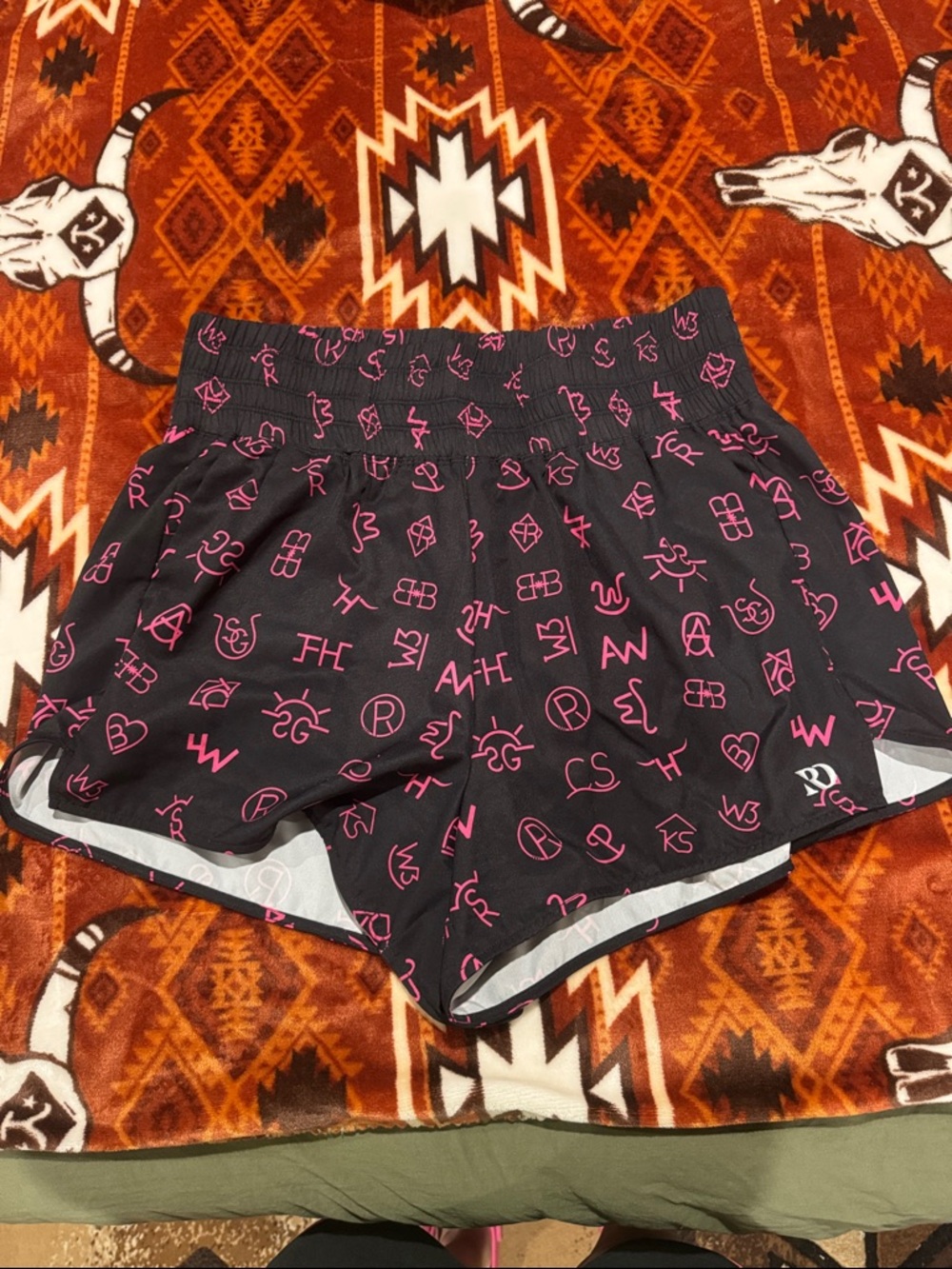 Black pink brand ranch dress’n Shorts